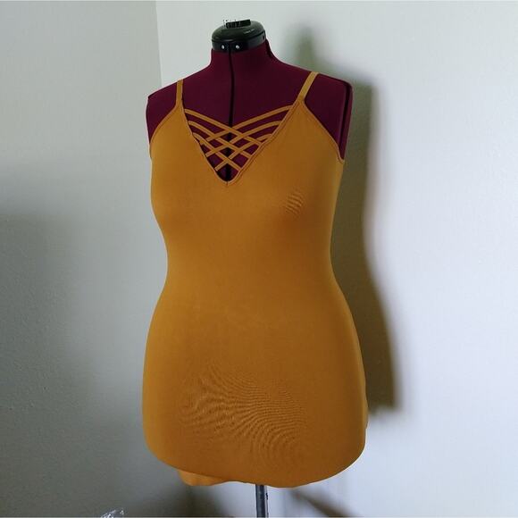 1X/2X Zenana Desert Mustard Triple Criss-Cross Cami adjustable straps plus sized - Picture 6 of 13